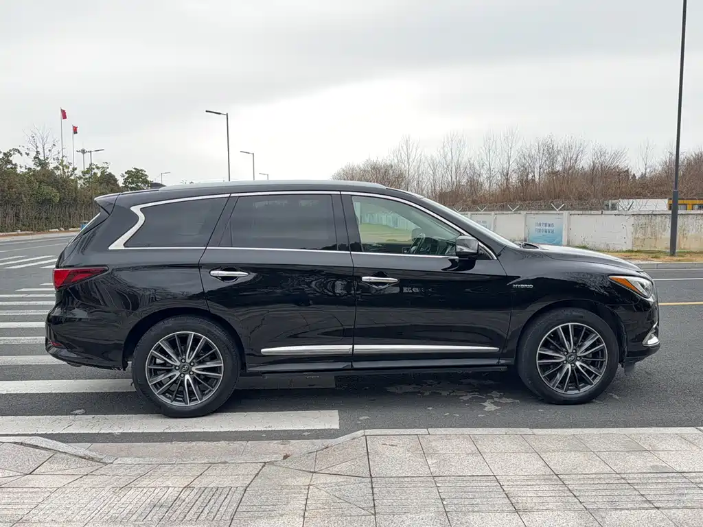 INFINITI QX60