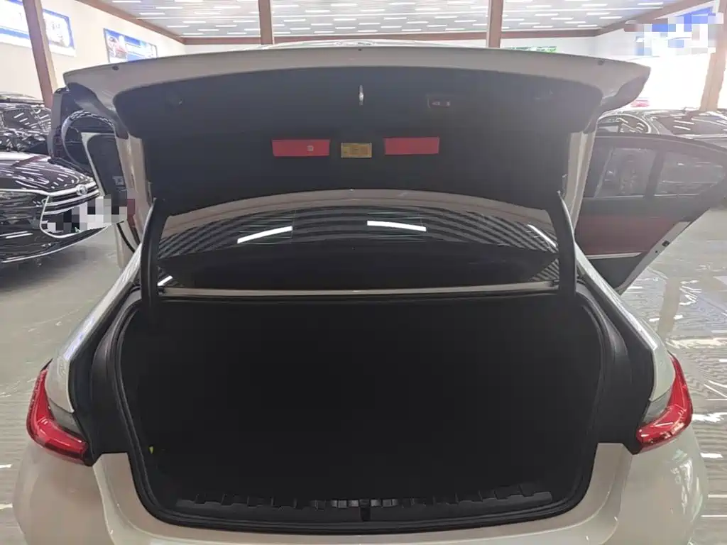 BMW 3 Series — миниатюра 19