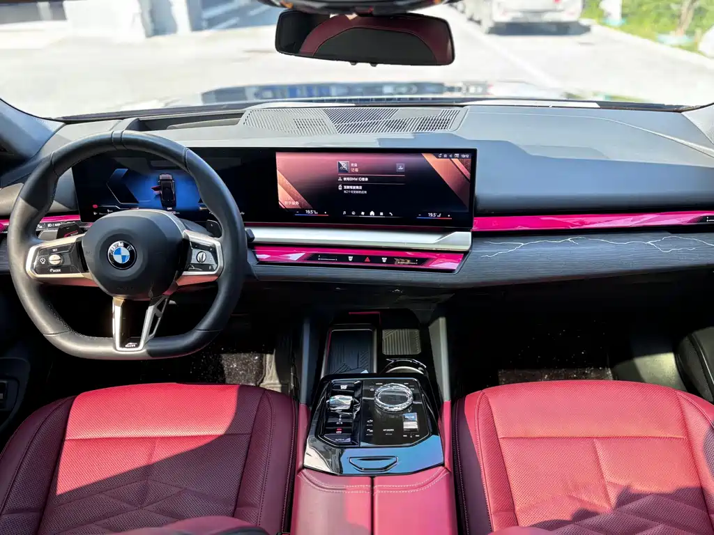 BMW 5 Series — миниатюра 9