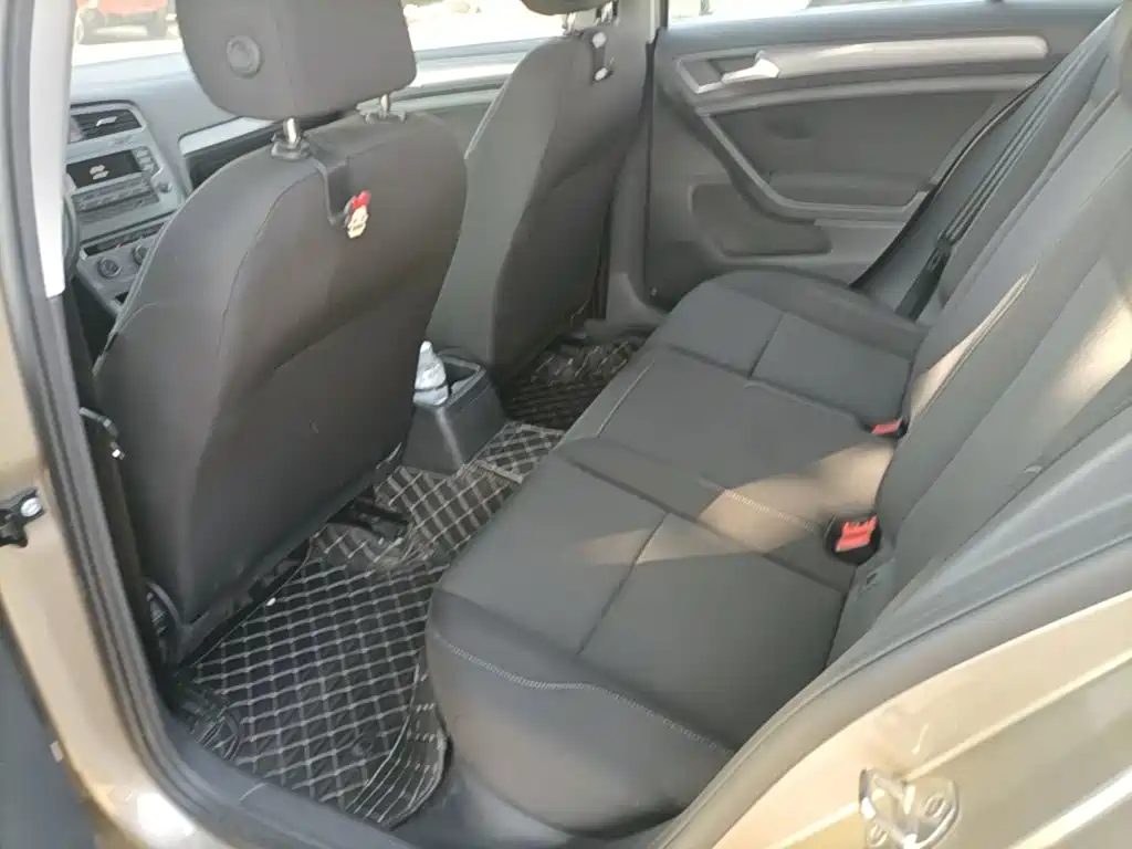 Volkswagen Golf — миниатюра 17