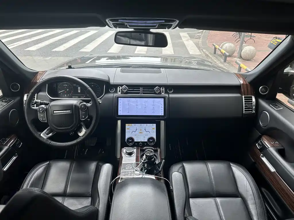 Land Rover Range Rover 2016 3.0 SC V6 Vogue Long Wheelbase
