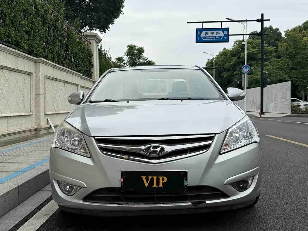 Hyundai Elantra 2011 1.8L AT Luxury