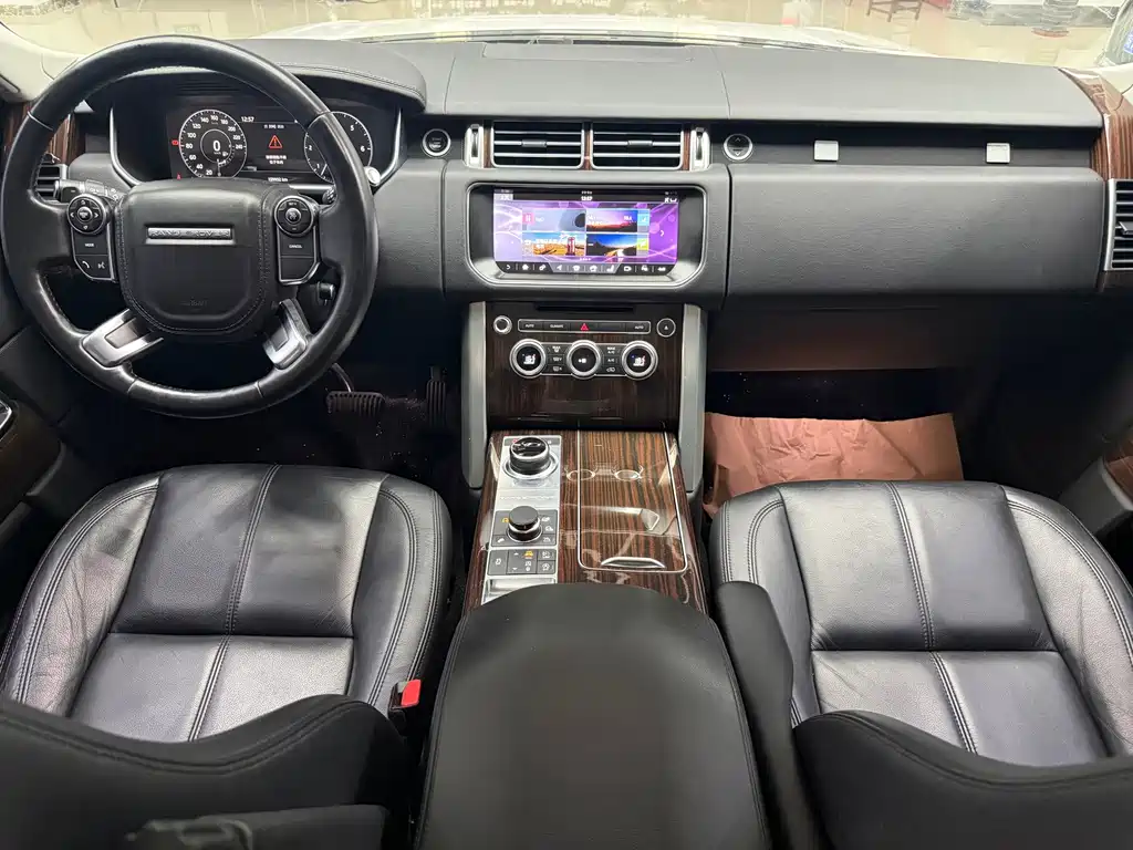 Land Rover Range Rover — миниатюра 5