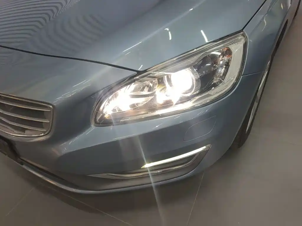 Volvo S60 — миниатюра 24