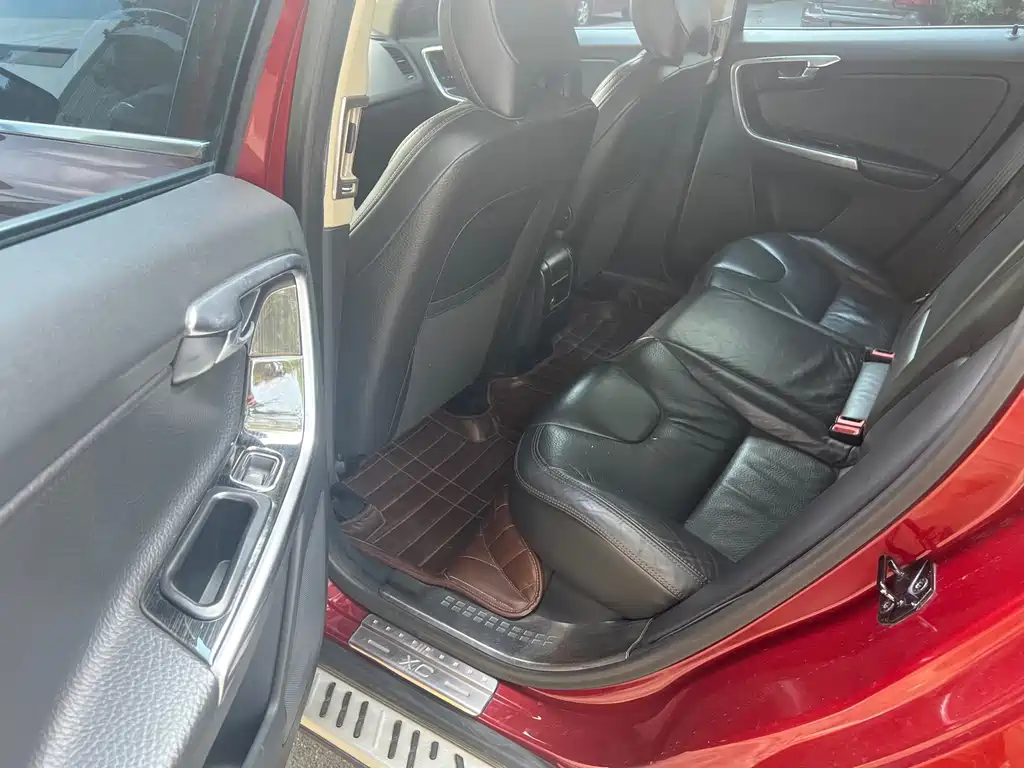 Volvo XC60 (Import) — миниатюра 10