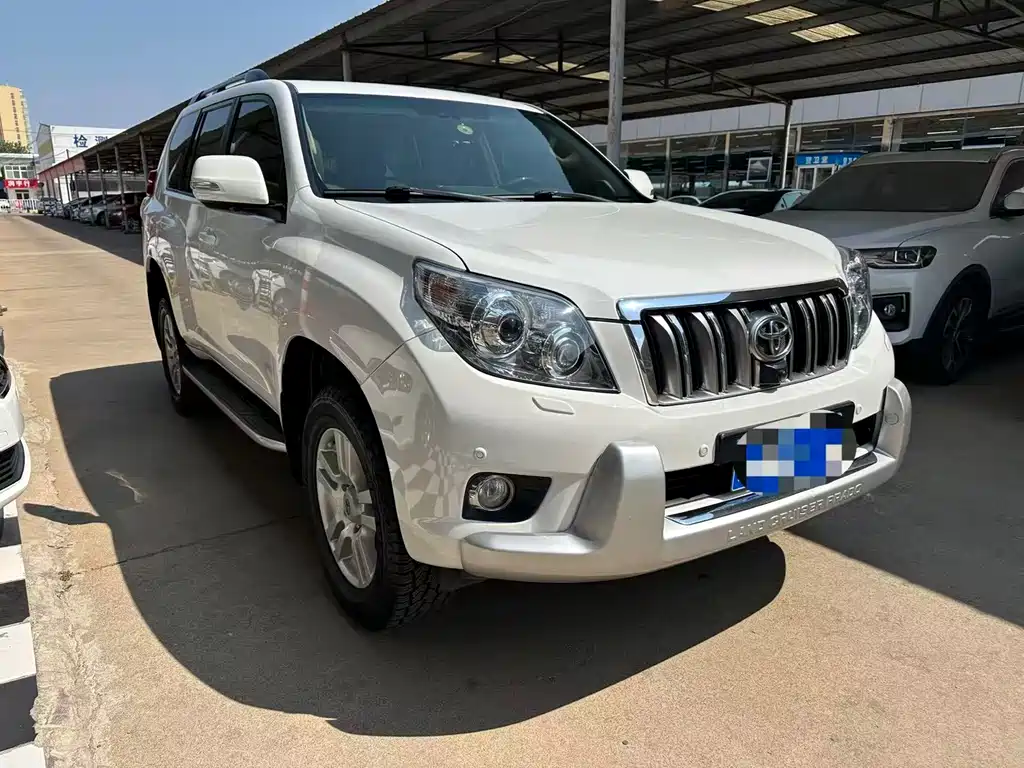 Toyota Land Cruiser Prado 2010 4.0L AT VX NAVI