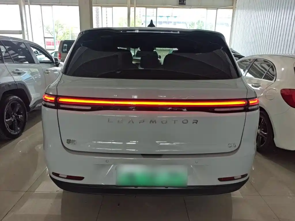 Leapmotor Leapmotor C10 — миниатюра 6
