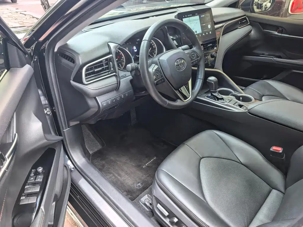 Toyota Camry — миниатюра 7