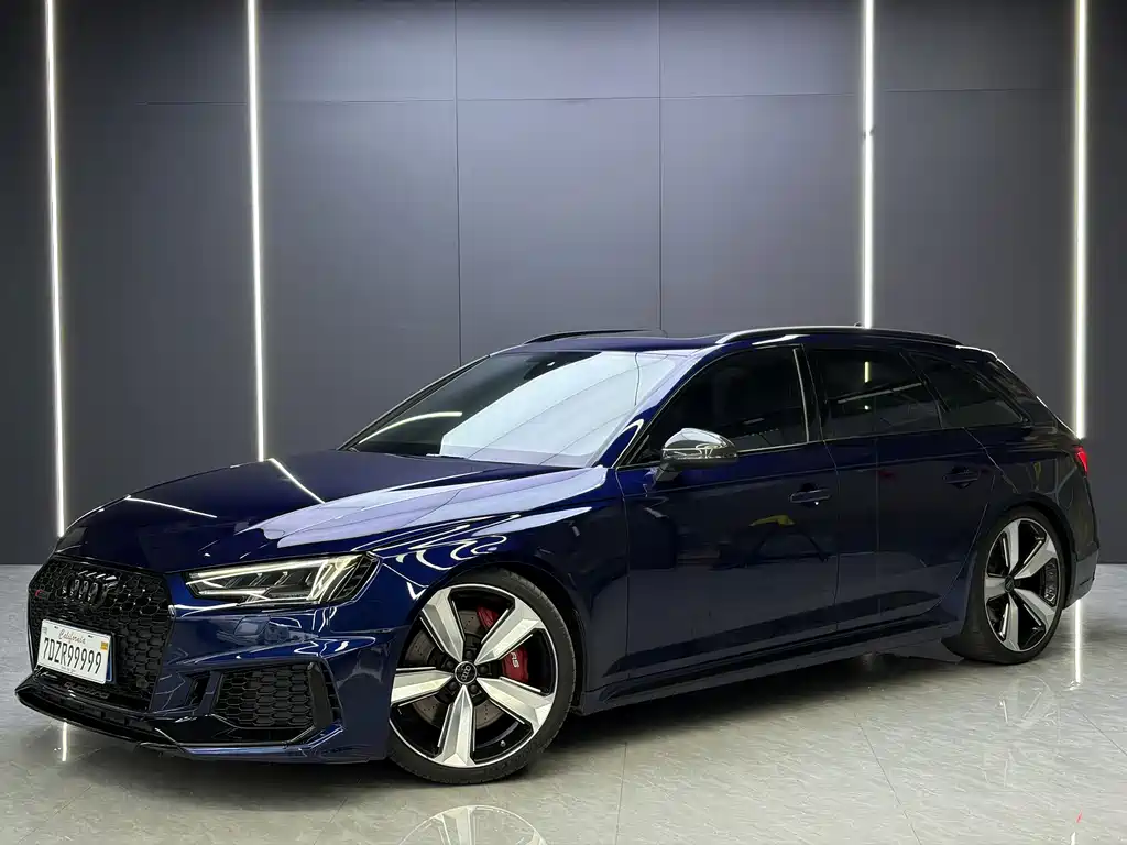 Audi RS 4