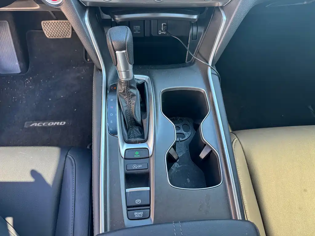 Honda Accord — миниатюра 13