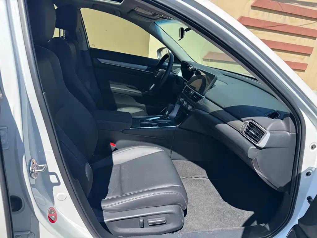 Honda Accord — миниатюра 20