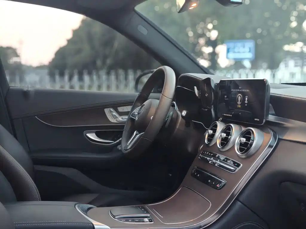 Mercedes-Benz GLC — миниатюра 10