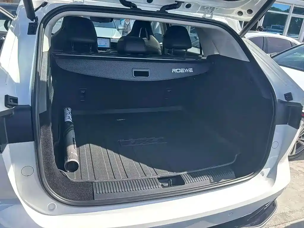 Roewe RX5 — миниатюра 6