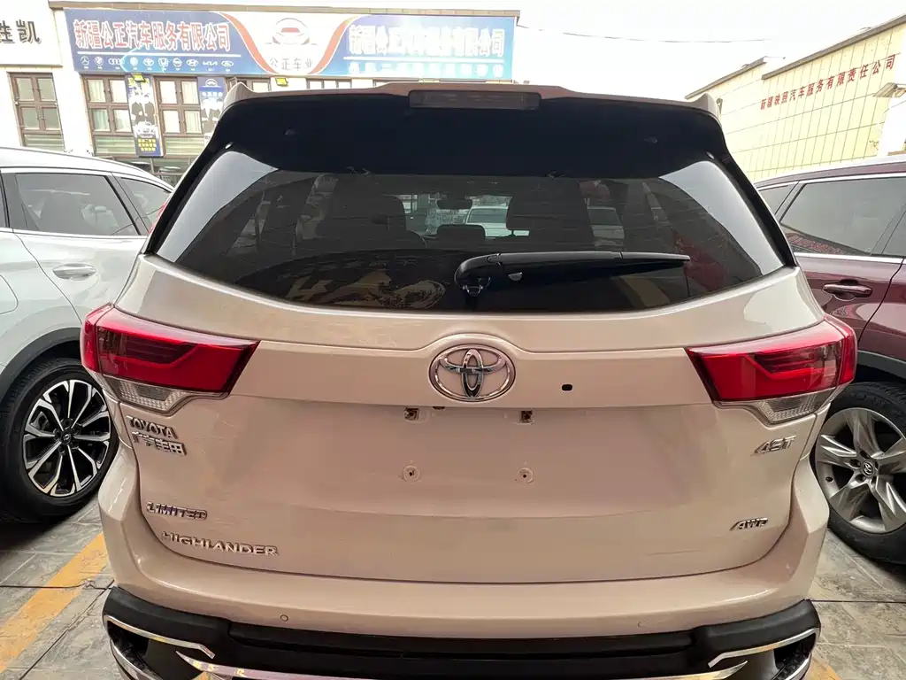 Toyota Highlander - фото 8
