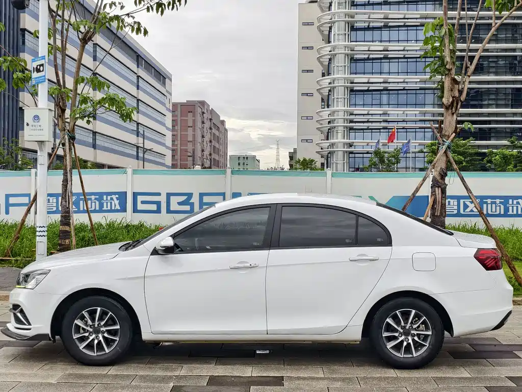Geely Emgrand — миниатюра 16