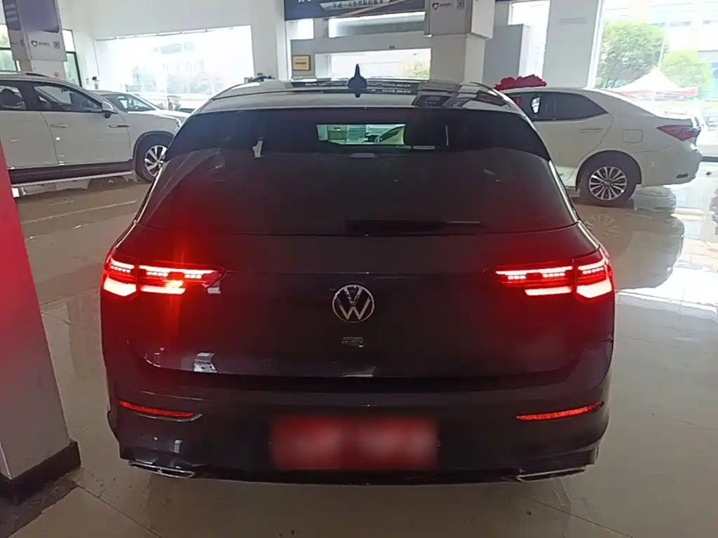 Volkswagen Golf 2024 280TSI DSG R-Line 50