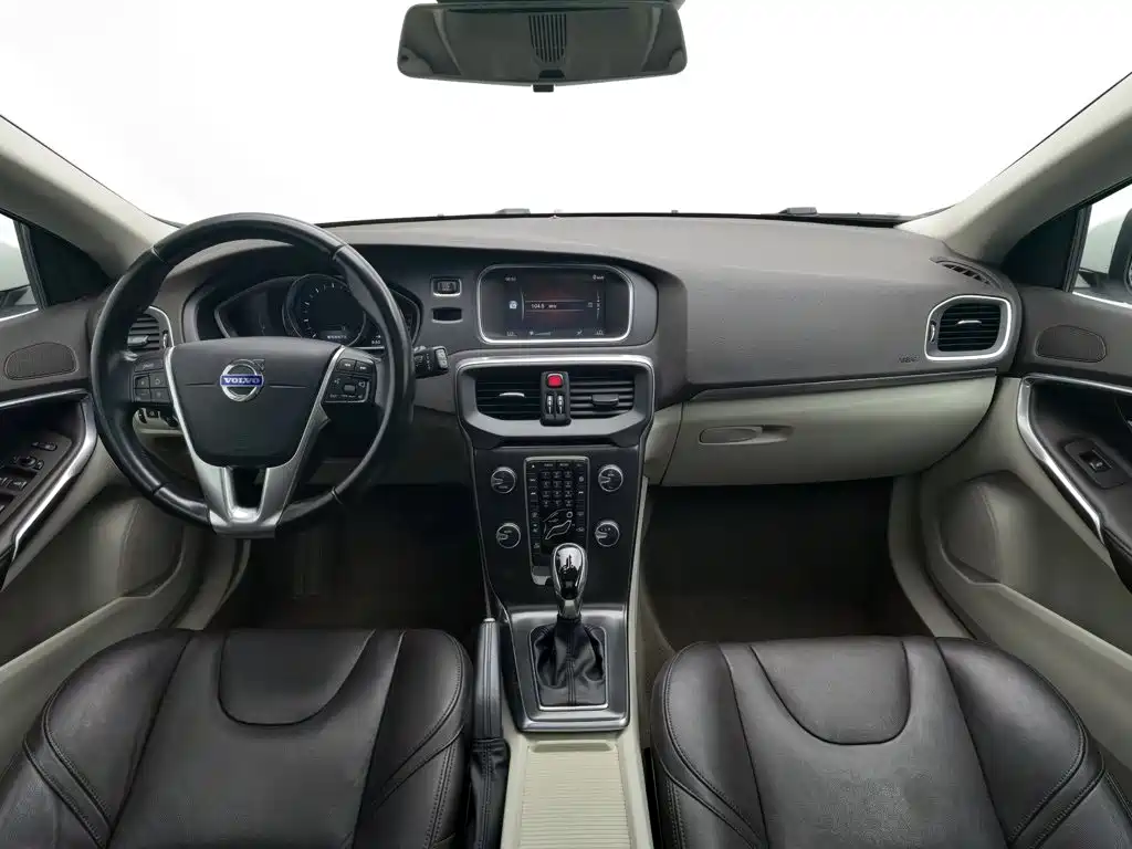 Volvo V40 — миниатюра 5