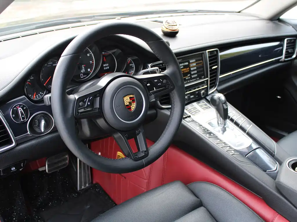 Porsche Panamera — миниатюра 21