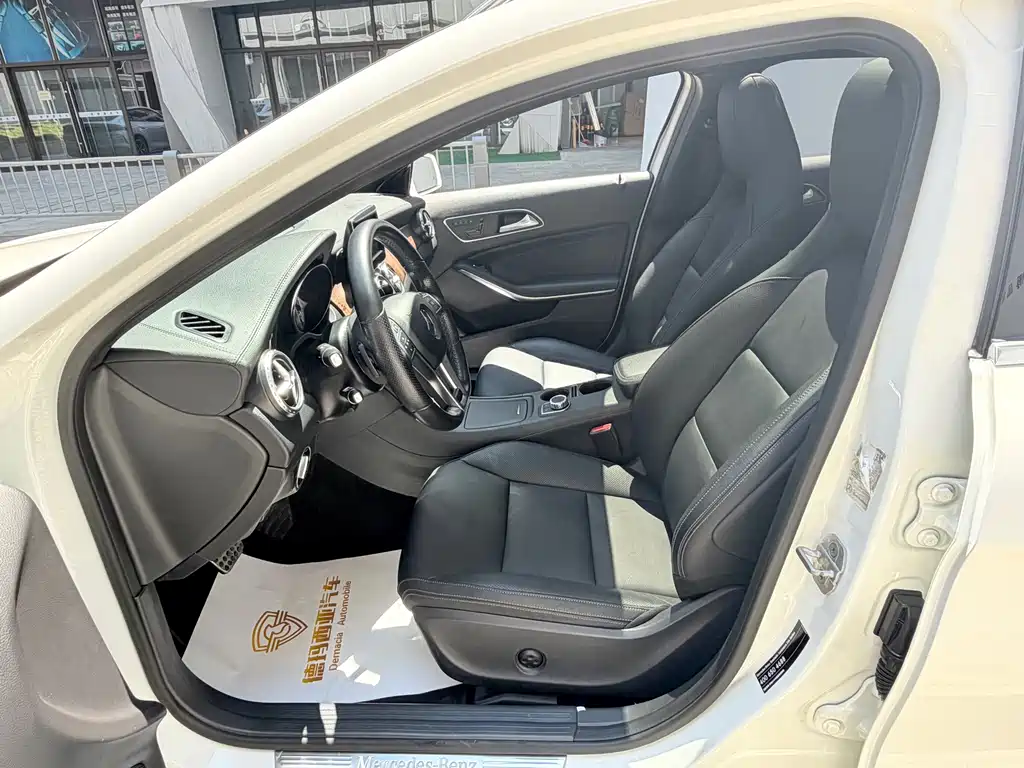 Mercedes-Benz GLA — миниатюра 6