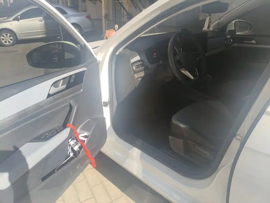 Volkswagen Lavida — миниатюра 12