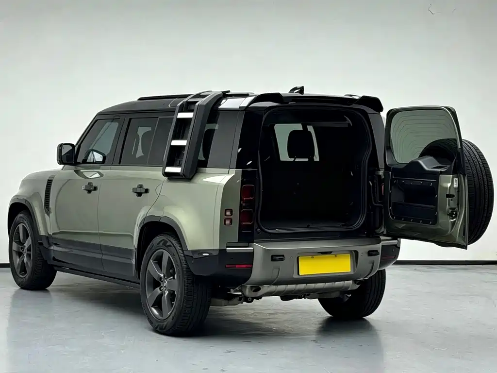 Land Rover Defender — миниатюра 4