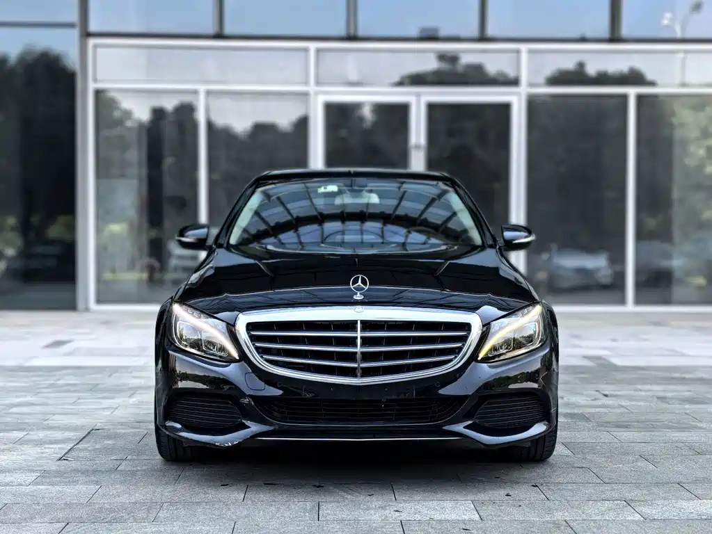 Mercedes-Benz C-Class — миниатюра 2