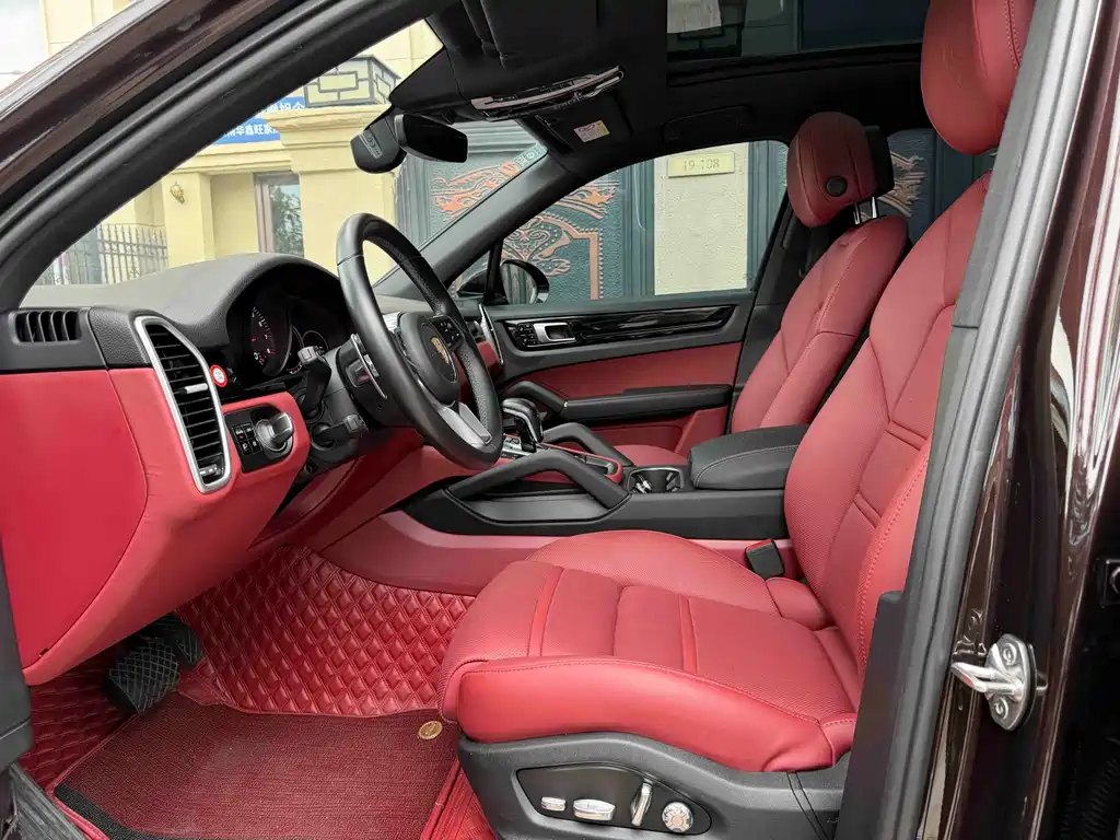 Porsche Cayenne — миниатюра 4