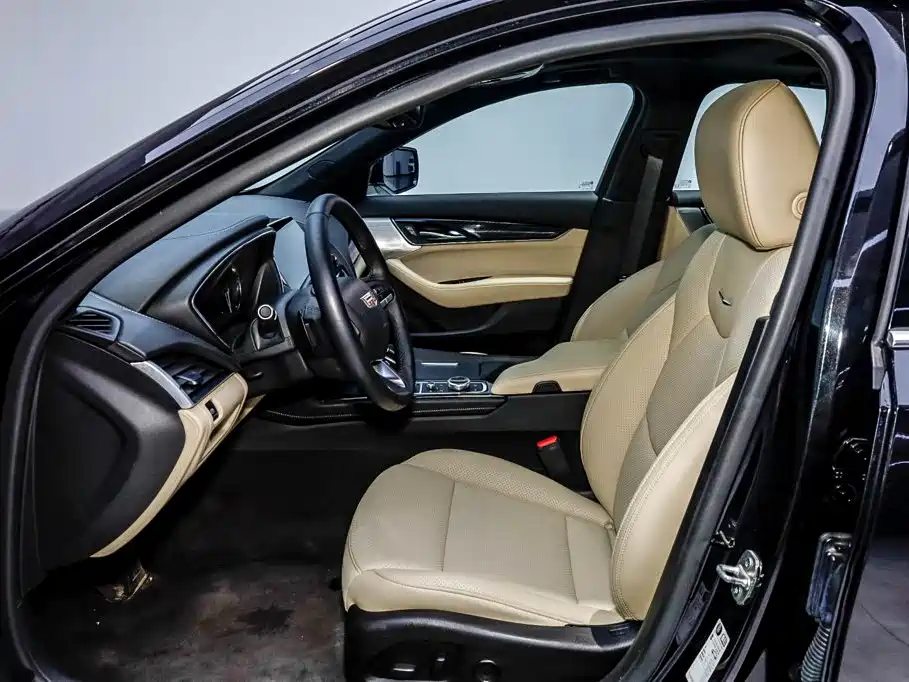 Cadillac CT5 — миниатюра 8