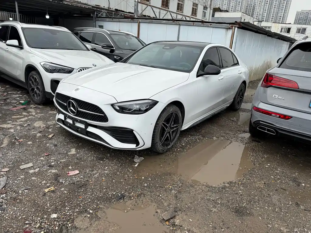 Mercedes-Benz C-Class 2024