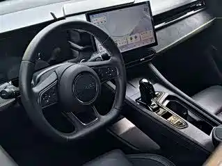 Lynk & Co 03 — миниатюра 6