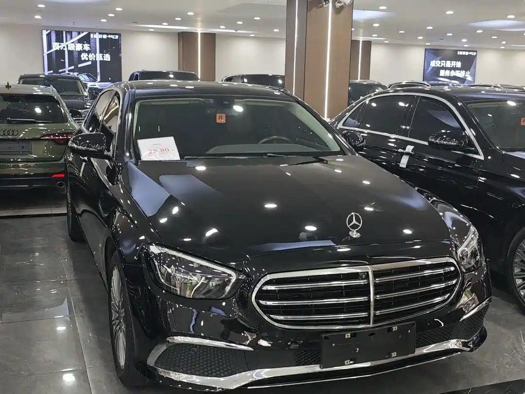 奔驰E级 2023款 E 300 L 豪华型 2022