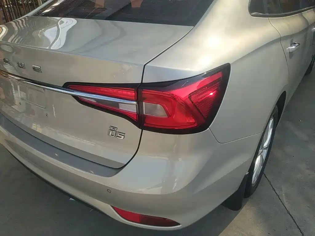 Roewe i5 — миниатюра 8