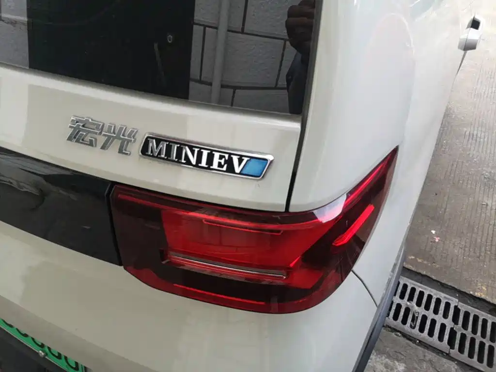 Wuling MINIEV — миниатюра 8