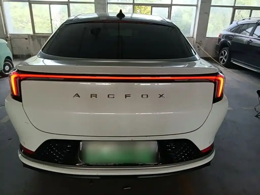 ARCFOX Alpha S — миниатюра 6