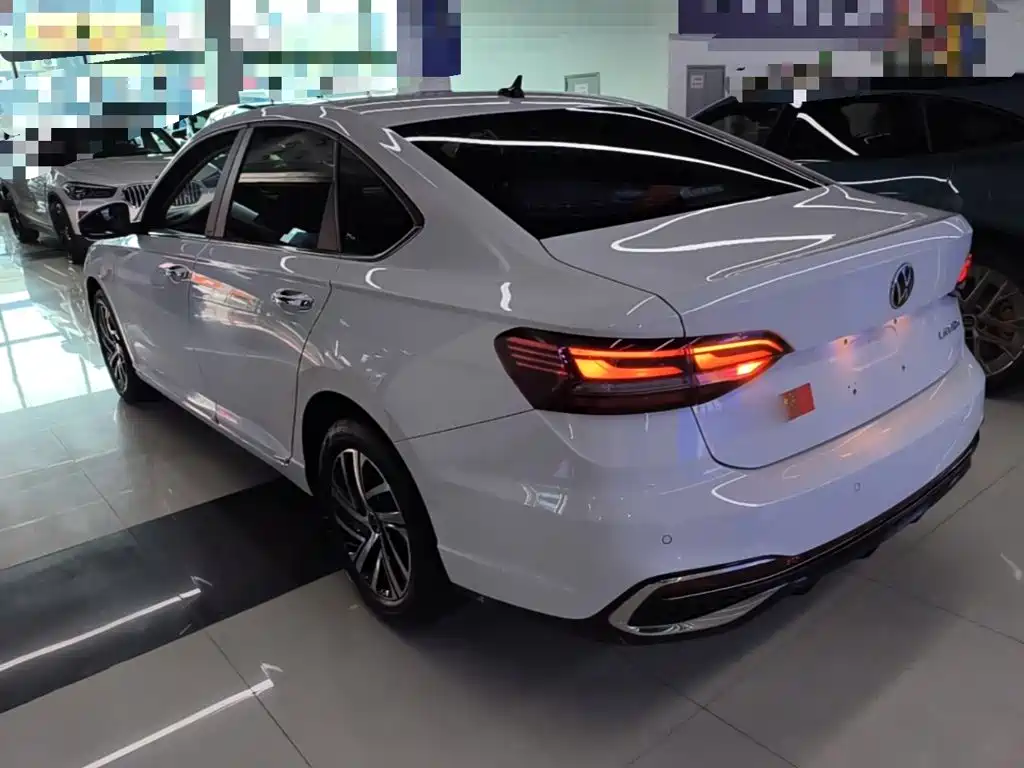 Volkswagen Lavida — миниатюра 5