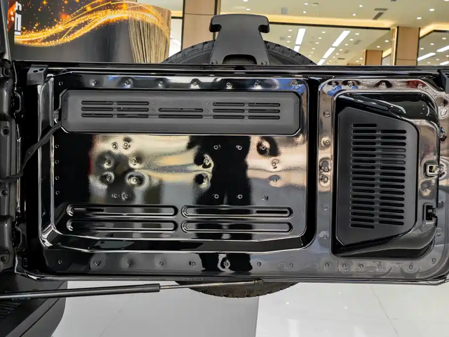 Ford Bronco — миниатюра 13