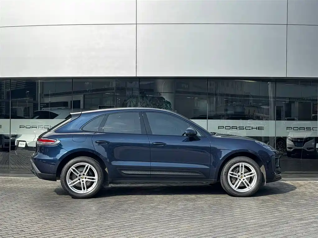 Porsche Macan — миниатюра 4