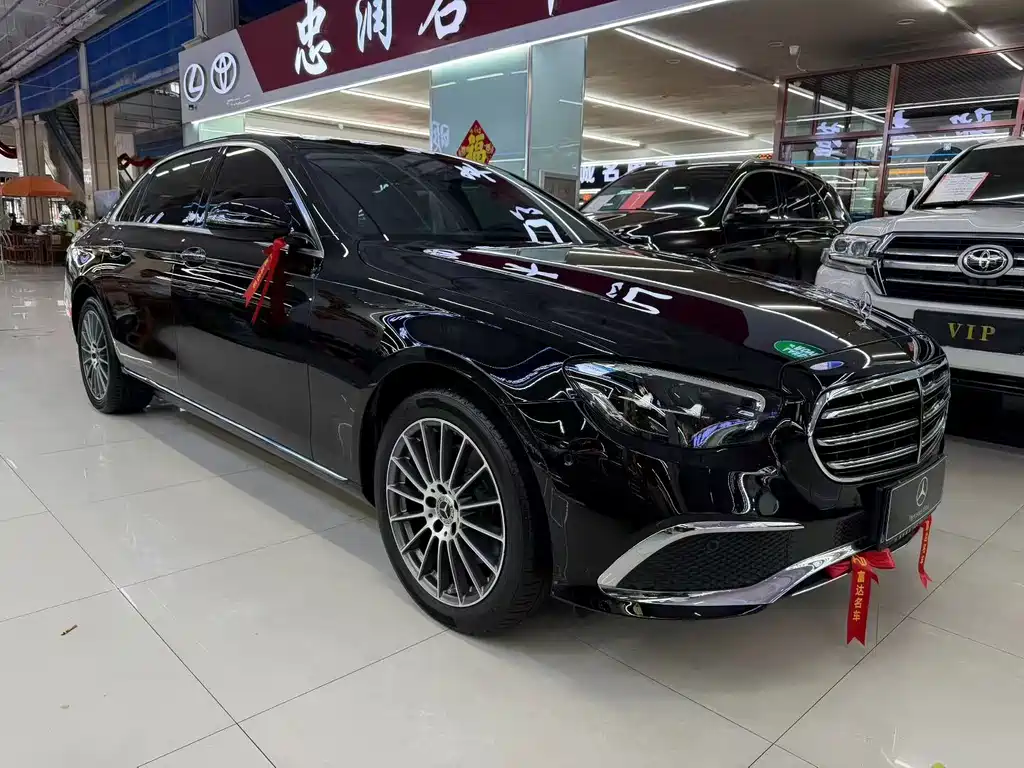 Mercedes-Benz E-Class — миниатюра 3