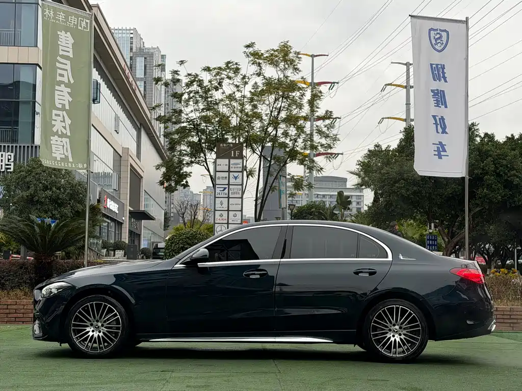 MERCEDES-BENZ C CLASS