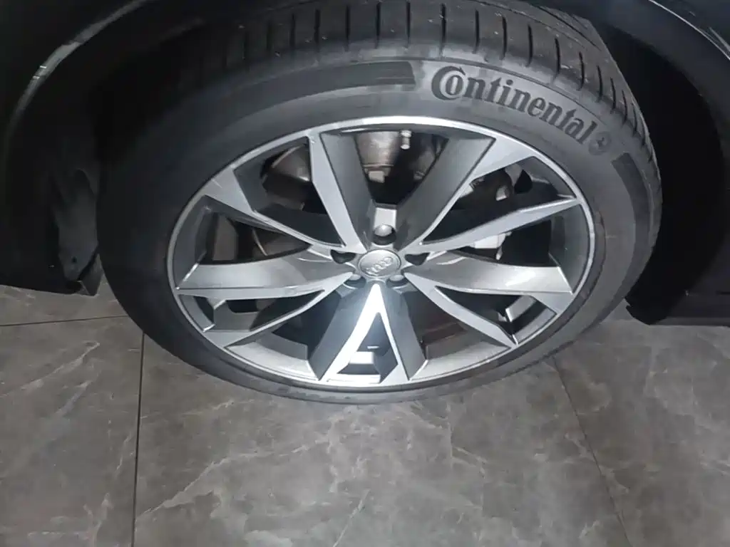Audi Q7 — миниатюра 23