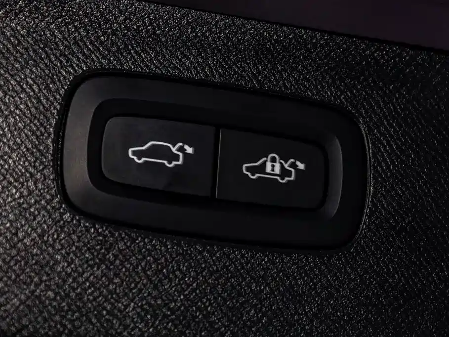 Volvo XC90 — миниатюра 7