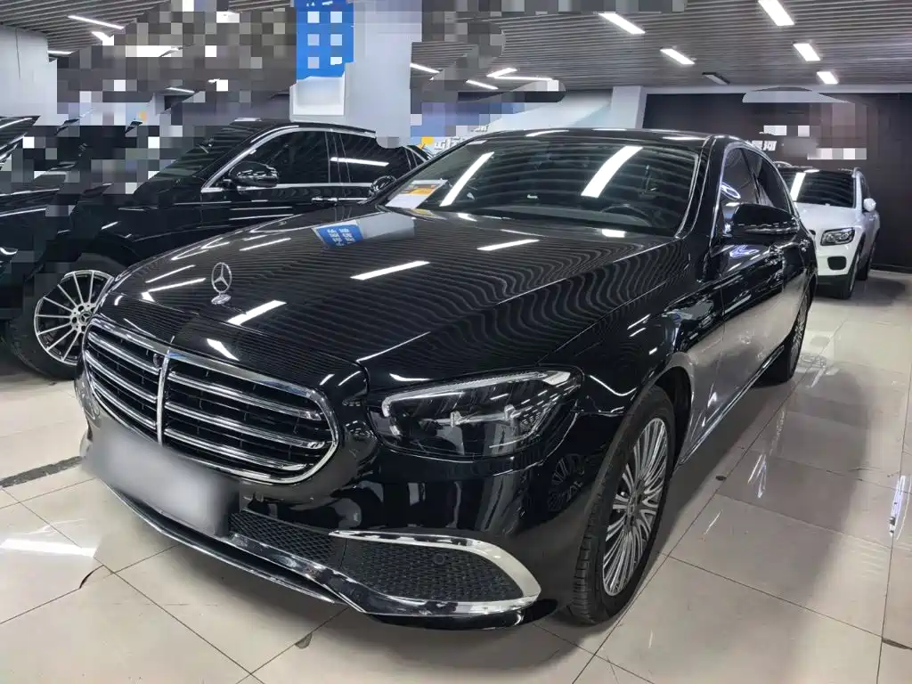 Mercedes-Benz E-Class — миниатюра 5