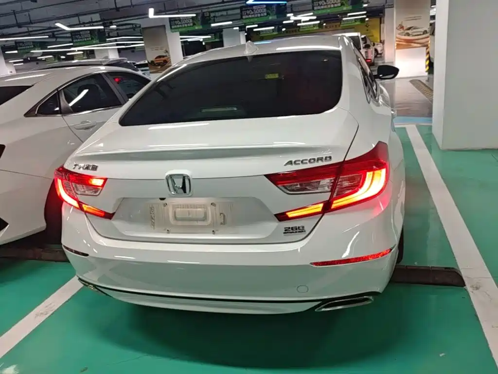 Honda Accord — миниатюра 6
