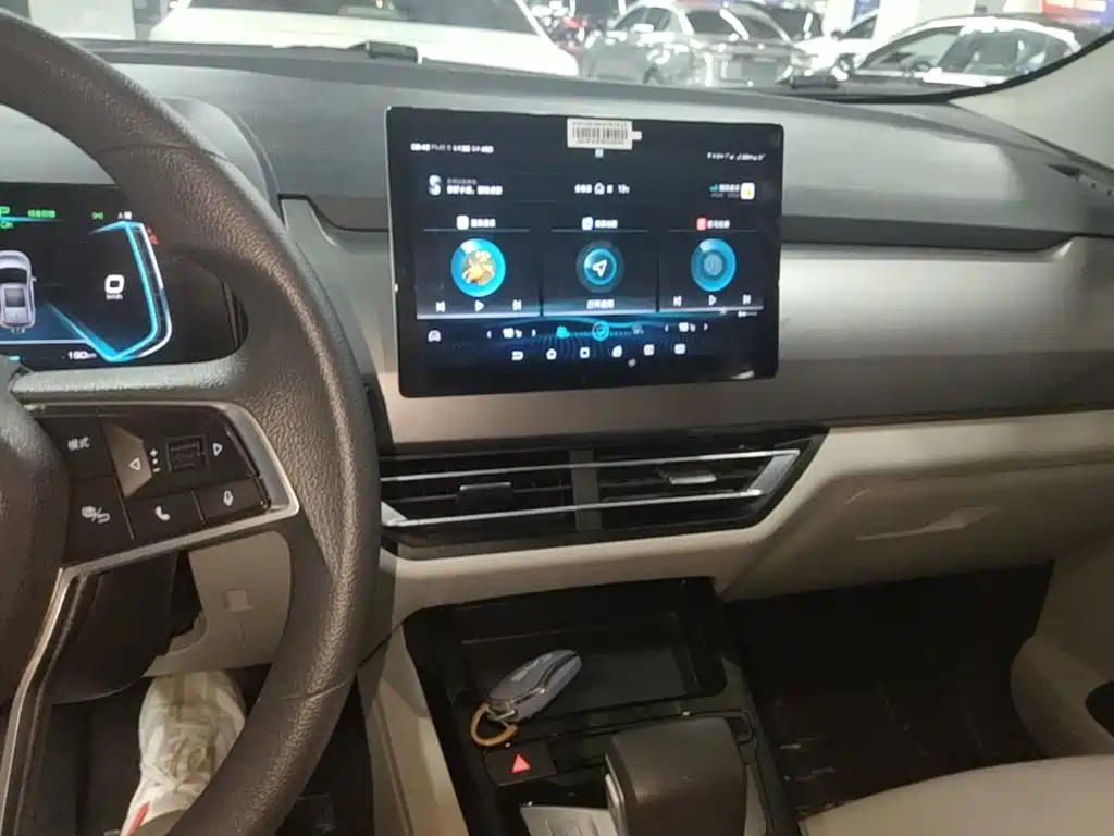 BYD Yuan Pro — миниатюра 13