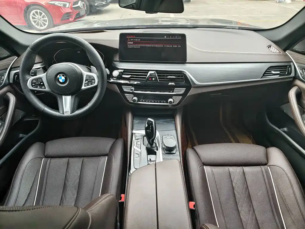 BMW 5 Series — миниатюра 15