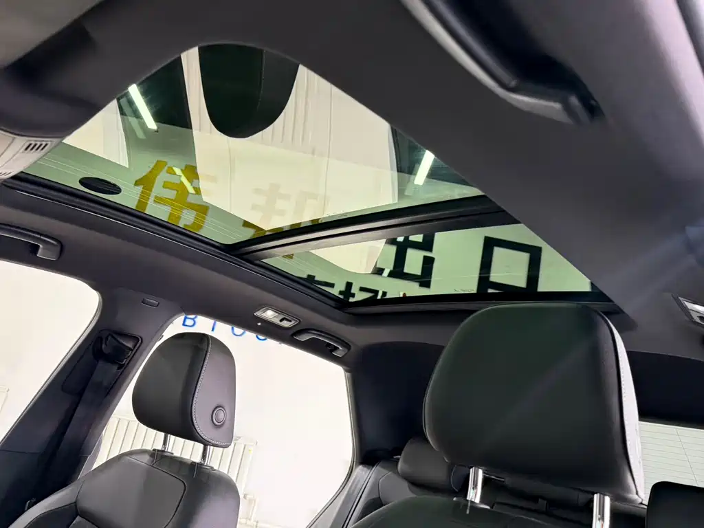 Volkswagen T-Roc — миниатюра 14
