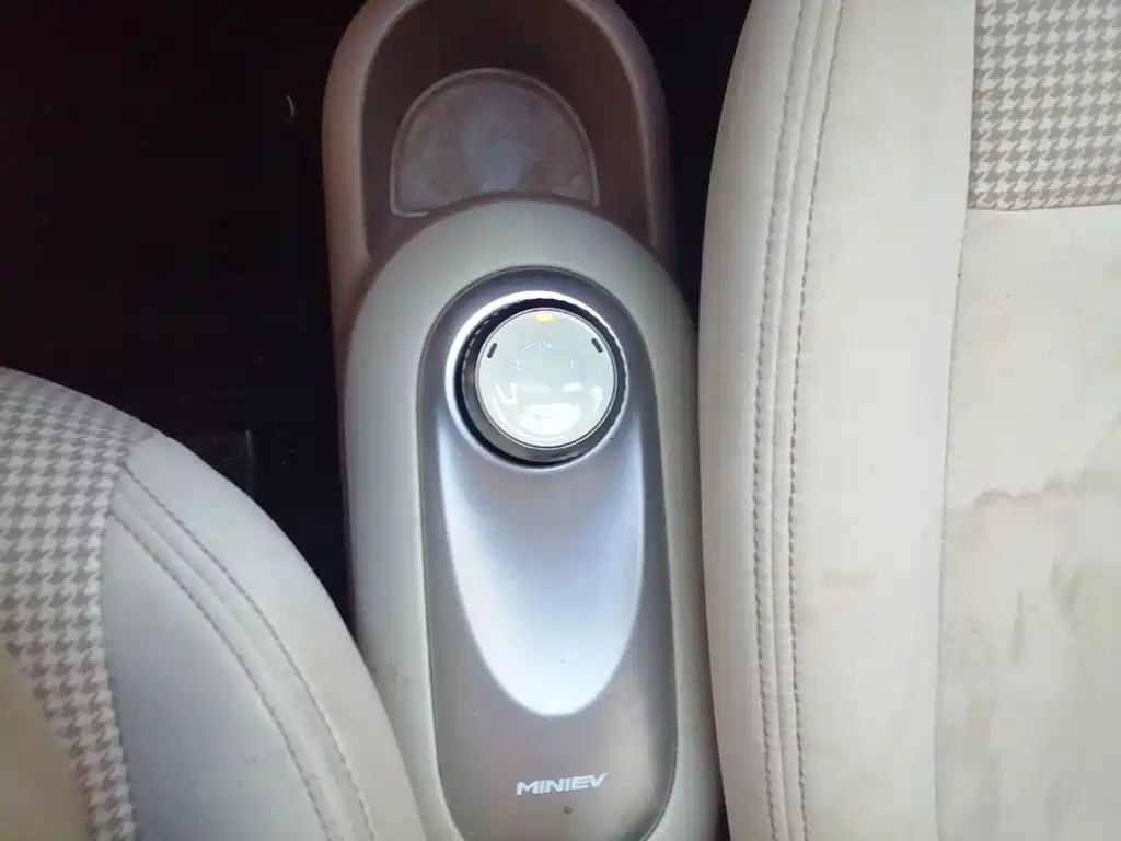 Wuling MINIEV — миниатюра 14
