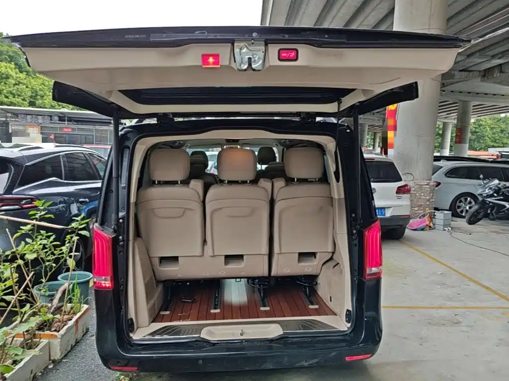 Mercedes-Benz V-Class — миниатюра 19