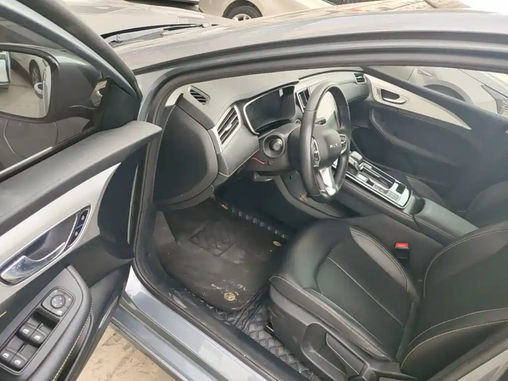 Roewe i6 MAX New Energy — миниатюра 16