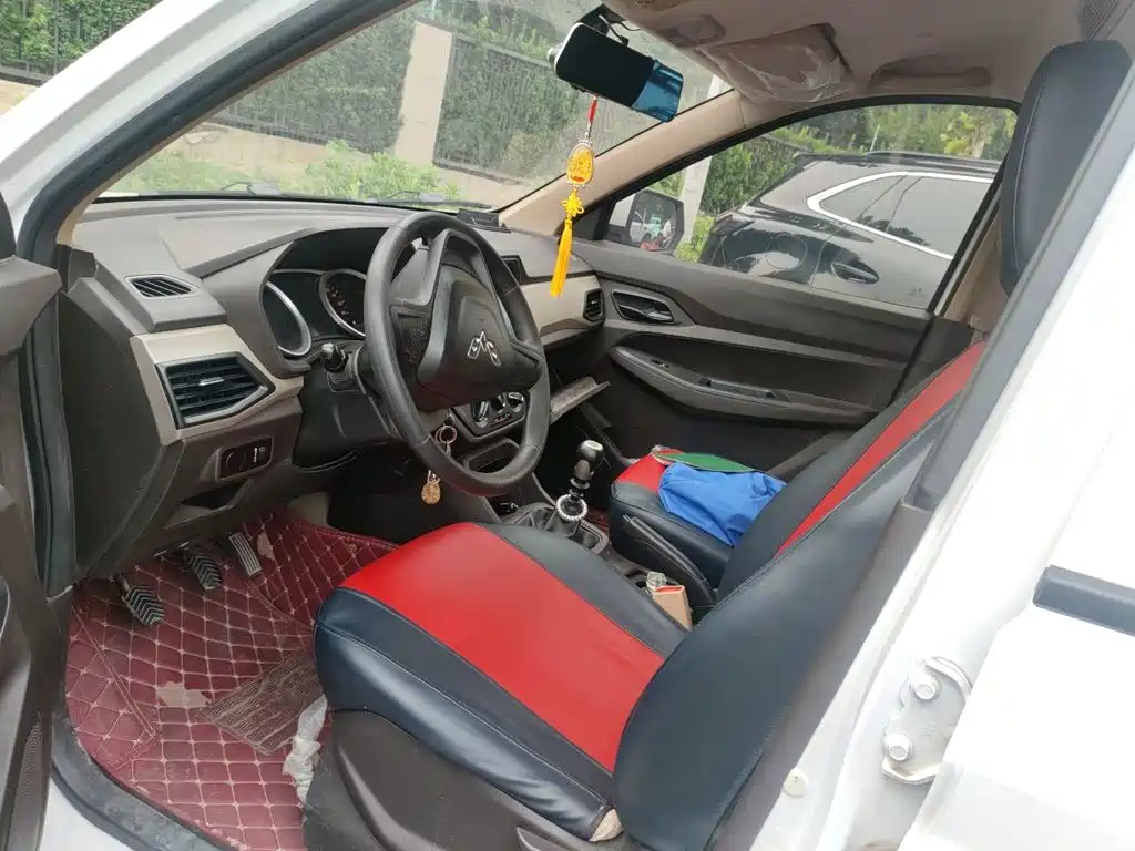 Wuling Hongguang — миниатюра 16